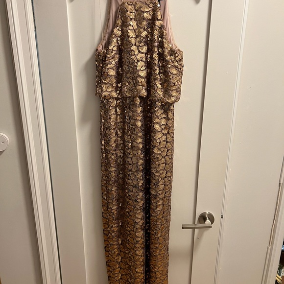 Aidan Mattox sequin column gown - Picture 8 of 8